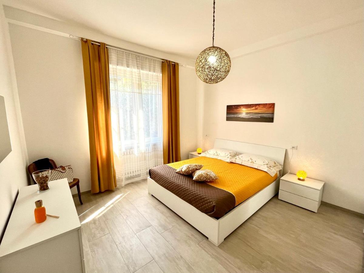 Marina Centro Harbor Apartment Rímini Exterior foto