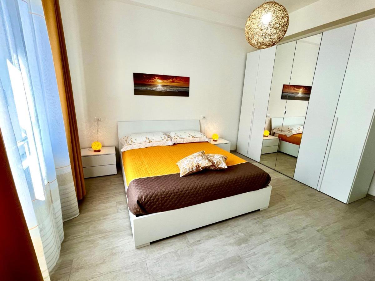 Marina Centro Harbor Apartment Rímini Exterior foto